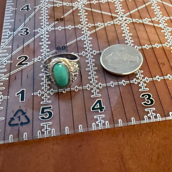 Vintage Navajo Sterling Silver and Turquoise Ring, Size 6.75 - Picture 7 of 9